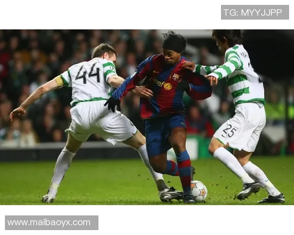 哪个足球明星在场外打人事件中表现最为激烈与引人关注