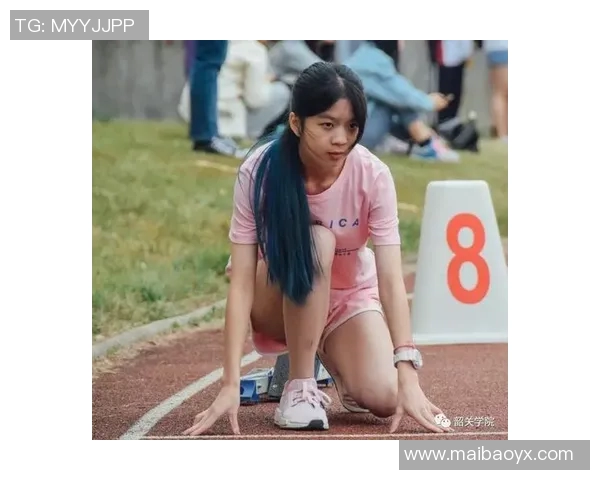 篮球明星咬手指瞬间的精彩瞬间展现运动员独特魅力与情感表达